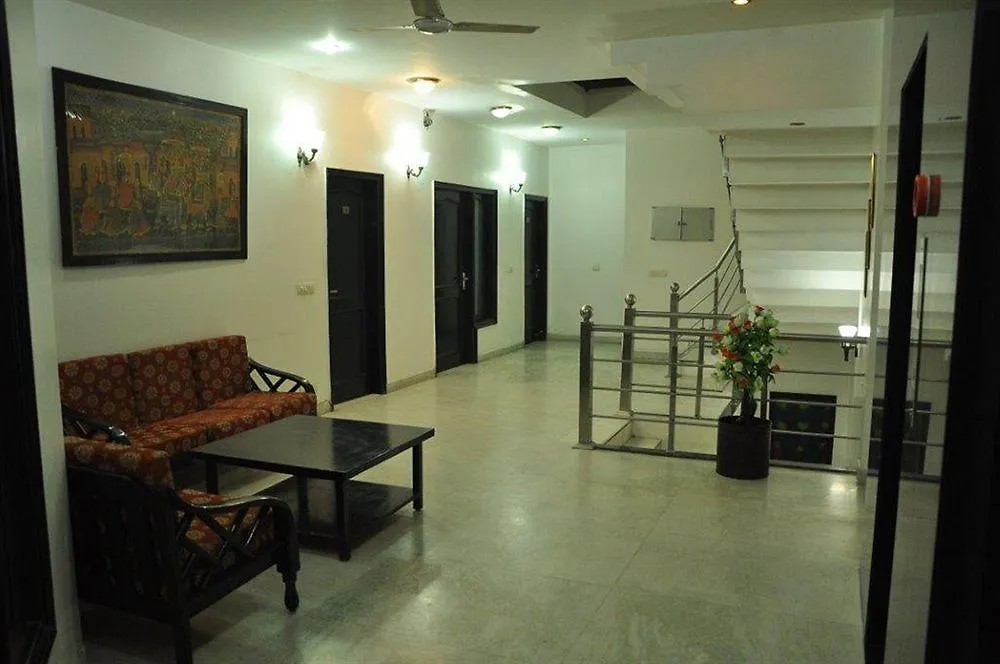 Hotel Kay Nine Гургаон 3*,